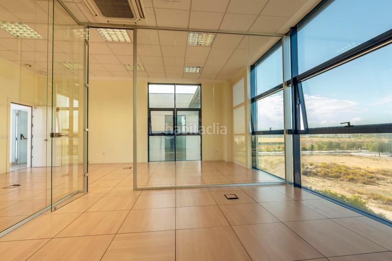 Foto a3576c46-66ef-45f1-aa81-fef47aa12bb3. Büro mit heizung in Los Olivos-Los Ángeles Getafe