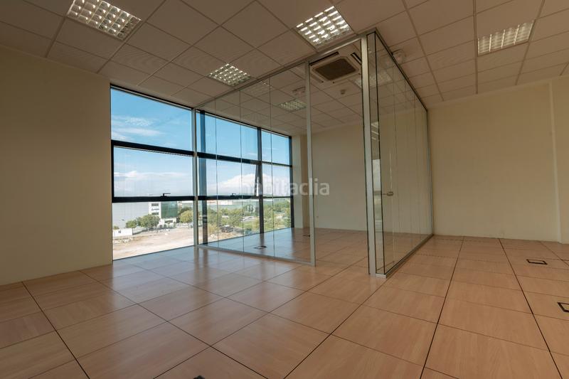 Foto fac29270-d73c-401e-8ff8-afe172fb8cc6. Office space with heating in Los Olivos-Los Ángeles Getafe