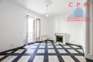 Lloguer Pis a Palacio. Magnífico y luminoso piso sin amueblar, de 103 m2, 3 dormitorios