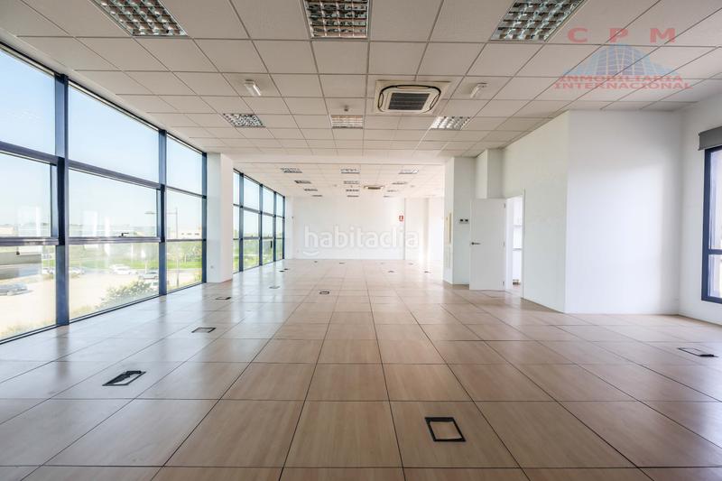 Foto 0231fd00-c2bb-4d73-bc6d-ba85d5e7cf01. Oficina amb calefacció aparcament a Los Olivos-Los Ángeles Getafe