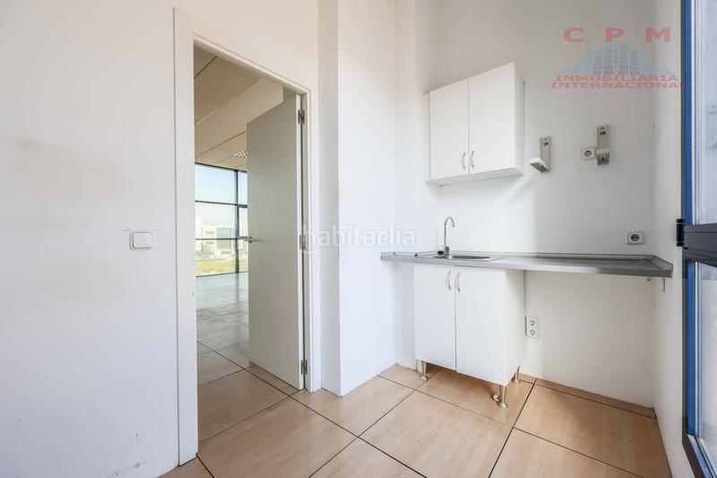 Foto 727ba633-88c2-4fa0-aae4-8b31d3929b69. Oficina amb calefacció aparcament a Los Olivos-Los Ángeles Getafe