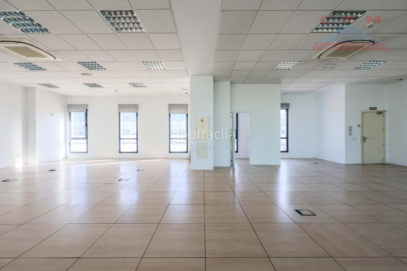 Foto a04ef94d-fe09-4a57-83d0-c510c52fe039. Oficina amb calefacció aparcament a Los Olivos-Los Ángeles Getafe