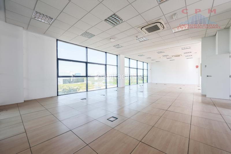 Foto fab607cc-34e8-4888-b8a1-7e93e2636ef4. Oficina amb calefacció aparcament a Los Olivos-Los Ángeles Getafe