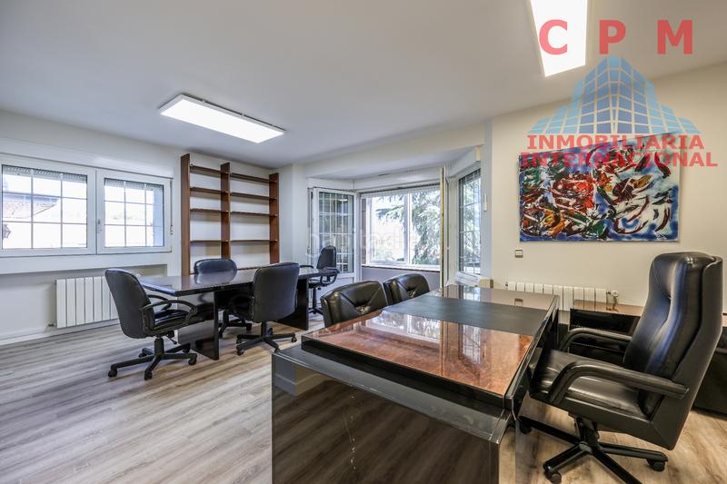Foto 27d40e35-f7ae-478c-8081-96f8a2b14fde. Affitto ufficio con riscaldamento parcheggio in Peñagrande Madrid