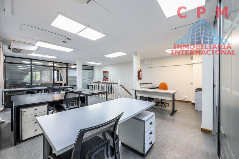 Foto e7d79d39-cf21-4e78-a23c-42fb7370c360. Alquiler oficina magnífica y luminosa oficina de 485 m2, próxima al metro la coma en Madrid