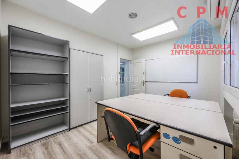 Foto 57e138cc-c5c7-4e18-8163-578069bc20cc. Location bureau avec chauffage parking dans Peñagrande Madrid