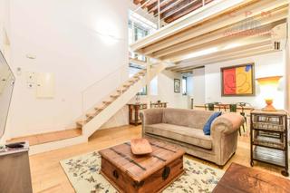 Lloguer Dúplex a Justicia-Chueca. Estupendo y luminoso piso dúplex amueblado, de 65 m2 y un dormit