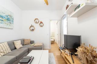 Rent Flat in Almagro. Estupendo y luminoso piso reformado y sin amueblar, de 73 m2 y 2