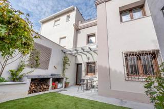 Rent Chalet in Hispanoamérica-Bernabéu. Espectacular chalet independiente, totalmente reformado y amuebl