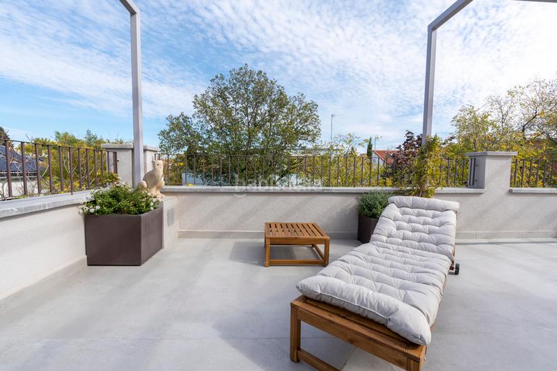 Foto d1e2b599-cc40-47f2-a263-fe4148d5637e. Affitto chalet con camino riscaldamento parcheggio in Madrid