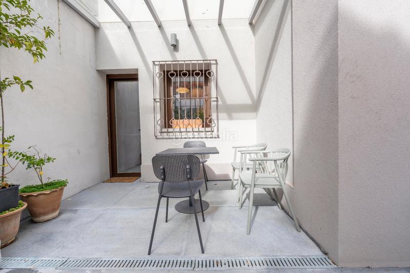 Foto 61cd2958-084d-4ec4-af11-f84bf2c2a697. Lloguer xalet amb xemeneia calefacció aparcament a Madrid