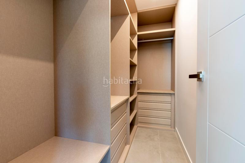 Foto 479b5a5d-adff-490b-9e4b-7e1c671bc133. Location chalet avec cheminée chauffage parking dans Madrid