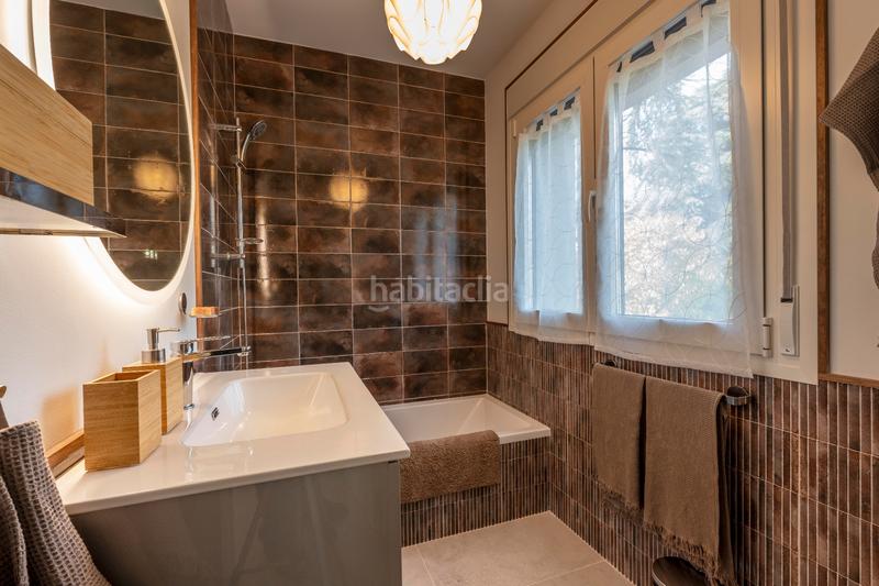 Foto bc1a51b8-8db1-4d00-ad9b-e064b96272bd. Location chalet avec cheminée chauffage parking dans Madrid