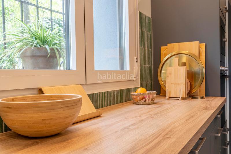 Foto 08983f8d-3564-4128-9ccb-7bae75c4f84c. Rent chalet with fireplace heating parking in Hispanoamérica-Bernabéu Madrid