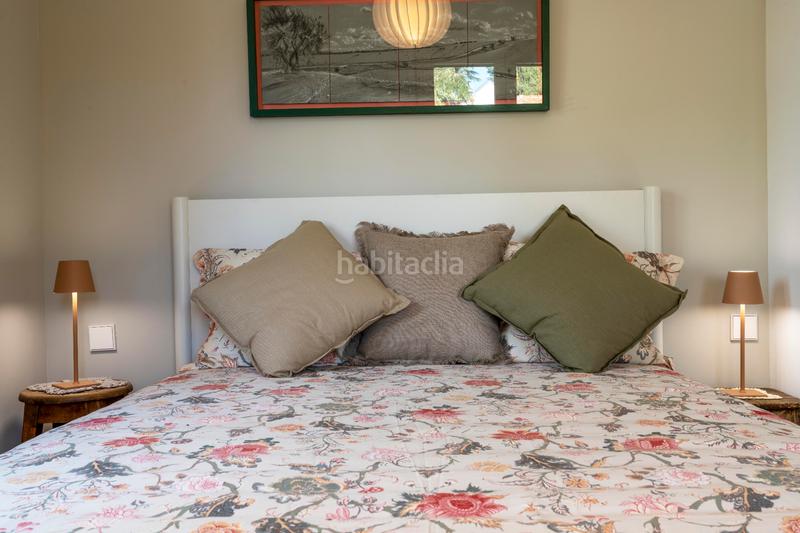 Foto 2409b0a7-7fdd-4615-9310-2519485182f3. Rent chalet with fireplace heating parking in Hispanoamérica-Bernabéu Madrid