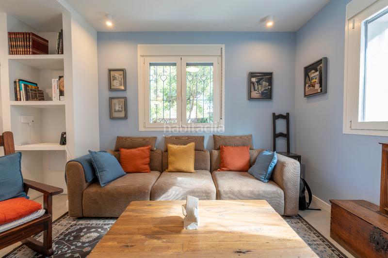 Foto d36d5383-155e-49d2-ae41-f7e7bbec5afa. Rent chalet with fireplace heating parking in Hispanoamérica-Bernabéu Madrid