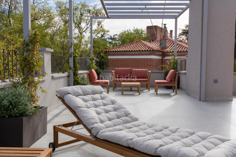 Foto e2b77278-495a-45a7-b3b8-94dfc5aeb6c9. Rent chalet with fireplace heating parking in Hispanoamérica-Bernabéu Madrid