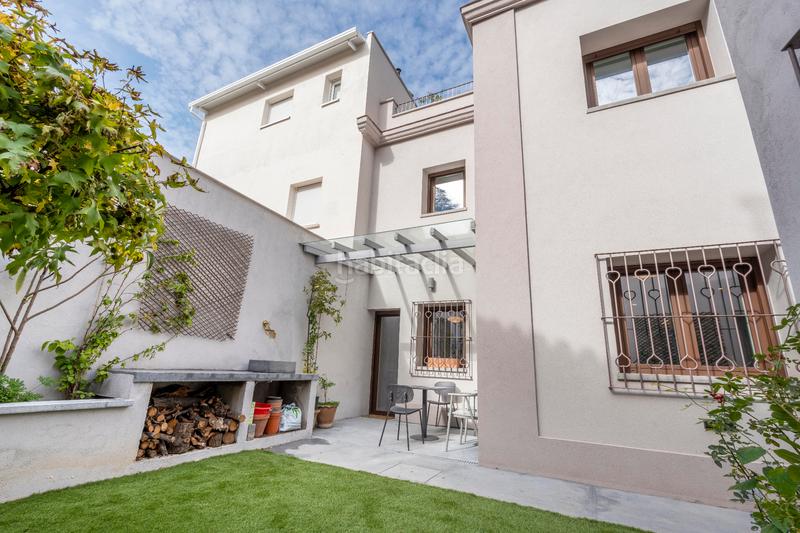 Foto fcb36815-5fb0-42f8-838a-baa542e953c9. Rent chalet with fireplace heating parking in Hispanoamérica-Bernabéu Madrid