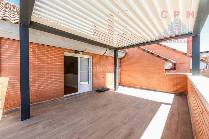 Foto 4f27e8f0-22c1-4df6-9399-e77c9c7a10ba. Lloguer casa adossada amb xemeneia calefacció aparcament a Madrid