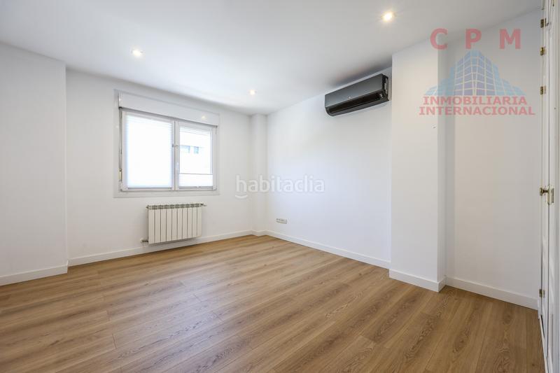 Foto ac33edf9-8f0a-497a-b8ea-30fdc5a1d202. Lloguer casa adossada amb xemeneia calefacció aparcament a Madrid