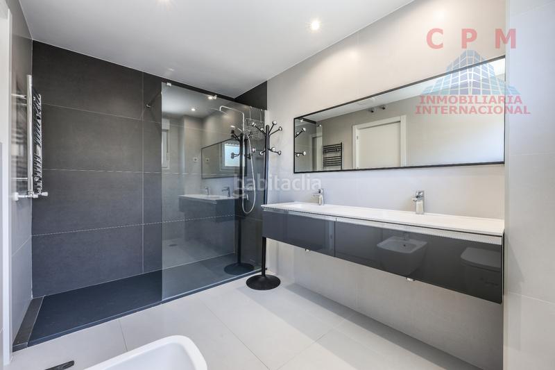 Foto 831e1651-7a11-45ff-a11e-9cc8df018615. Miete reihenhaus mit kamin heizung parking in Peñagrande Madrid