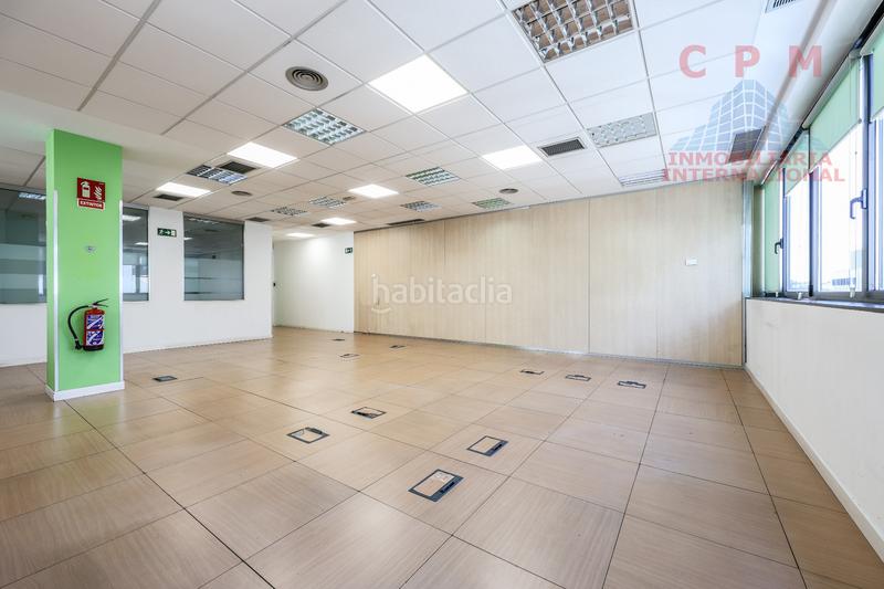 Foto ba2500f9-718e-4c0d-a19f-b8ec03c460e1. Rent office space with heating in Simancas Madrid
