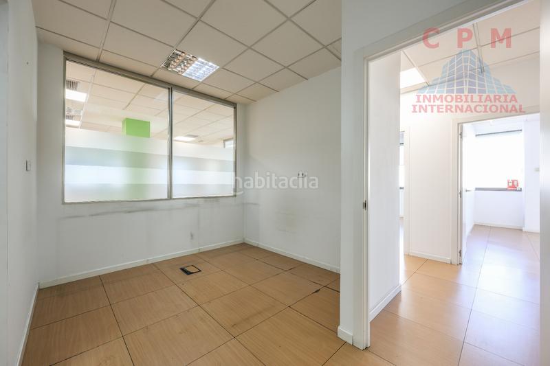 Foto c58655f9-ace1-4c50-aa5b-3779169241fc. Rent office space with heating in Simancas Madrid