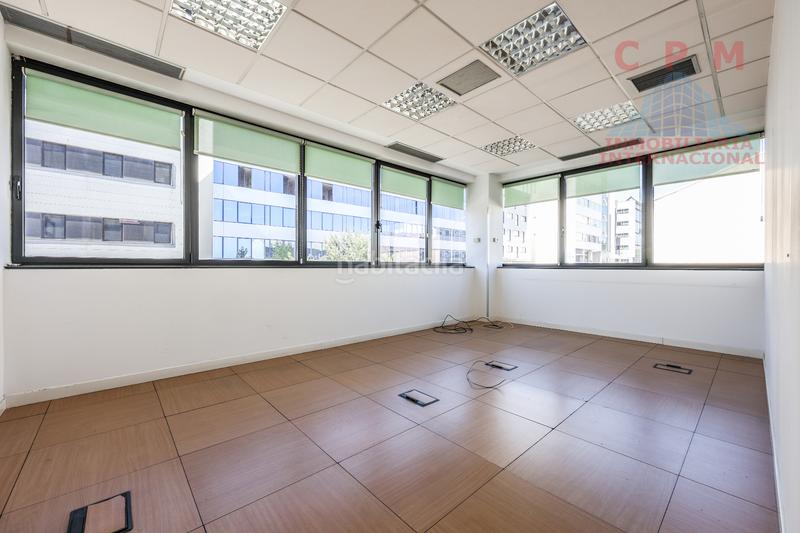Foto c6afc86d-b2dc-4138-96df-6a0faff5d6c7. Rent office space with heating in Simancas Madrid
