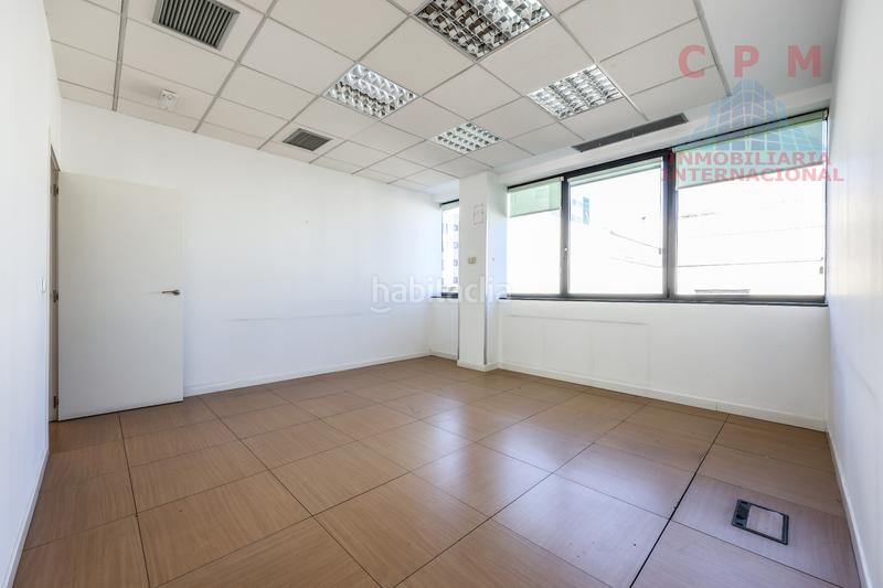 Foto e28f1711-77ba-4778-a2dd-e2901ee5a16c. Rent office space with heating in Simancas Madrid
