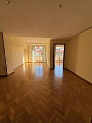 Location Appartement à Hispanoamérica-Bernabéu. Estupendo piso amueblado, de 120 m2, 2 habitaciones, y terraza,