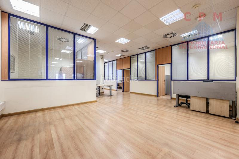 Foto 0448ce06-b7be-4d44-9862-bb380229a1cd. Oficina espectacular y luminosa oficina amueblada, a pie de calle, de 483 m2, próximo al metro Las Tablas en Madrid