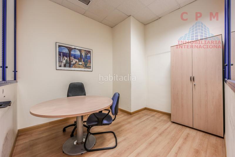 Foto 37d5378d-c100-4dec-a287-9d75813677d2. Oficina espectacular y luminosa oficina amueblada, a pie de calle, de 483 m2, próximo al metro Las Tablas en Madrid
