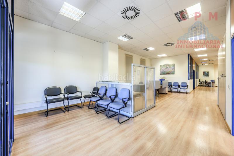Foto 39ee0caa-fd91-4c8c-8293-03c6e0cca3c6. Oficina espectacular y luminosa oficina amueblada, a pie de calle, de 483 m2, próximo al metro Las Tablas en Madrid
