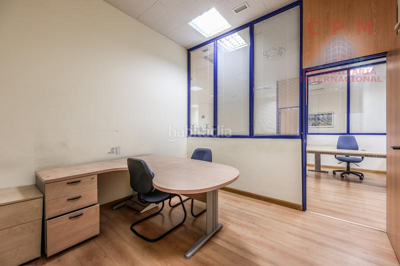 Foto 706d20dc-5285-4785-8a78-7a4e722b9f78. Oficina espectacular y luminosa oficina amueblada, a pie de calle, de 483 m2, próximo al metro Las Tablas en Madrid