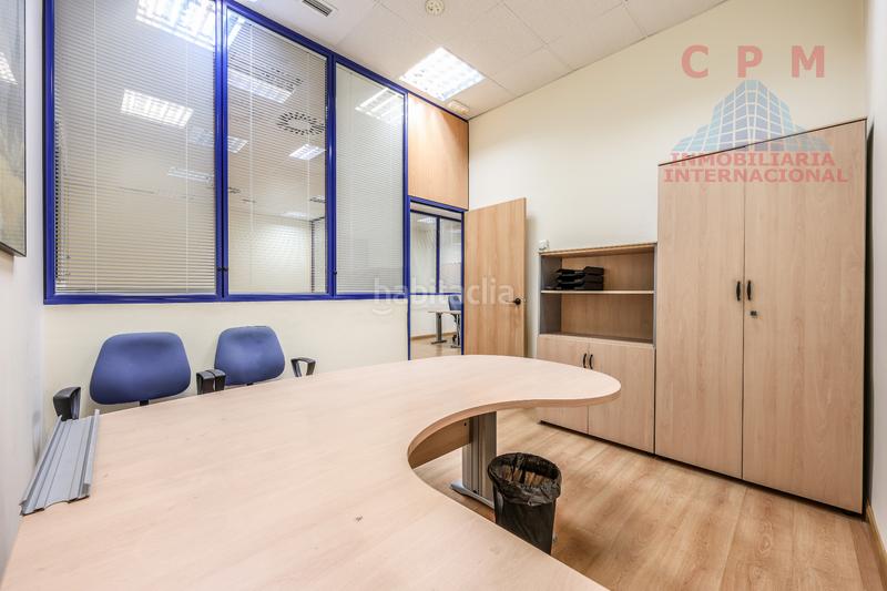 Foto bd2e1ec9-5ac2-402f-bb08-4c1f7702866d. Oficina espectacular y luminosa oficina amueblada, a pie de calle, de 483 m2, próximo al metro Las Tablas en Madrid