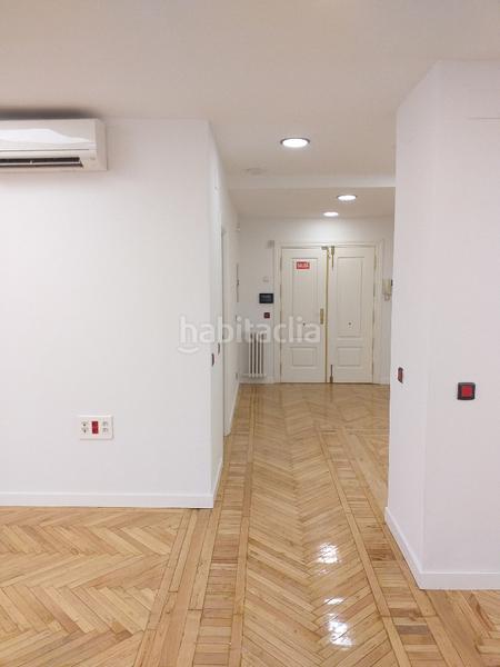 Foto 114736fa-3d53-487e-8852-c409088ad27b. Oficina amb calefacció a El Viso Madrid