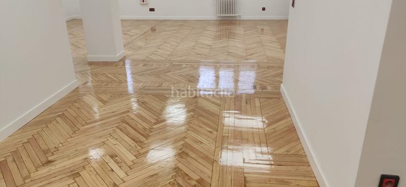 Foto 1f8928d6-2b3b-4709-ab03-d9540b3df514. Oficina amb calefacció a El Viso Madrid