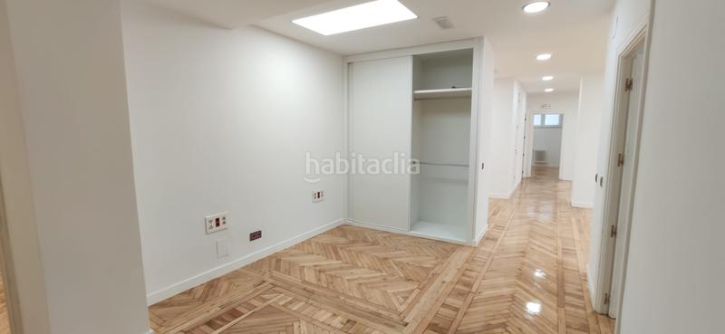 Foto 26056e8a-9c6d-4a2b-8fff-24663de4da5e. Oficina amb calefacció a El Viso Madrid