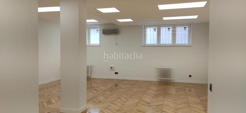 Foto af34abb2-a84c-476d-9563-22c389d1b34f. Oficina amb calefacció a El Viso Madrid