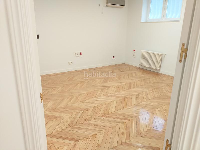 Foto b3a3751c-3bdb-48cd-b783-18c7369821b6. Oficina amb calefacció a El Viso Madrid