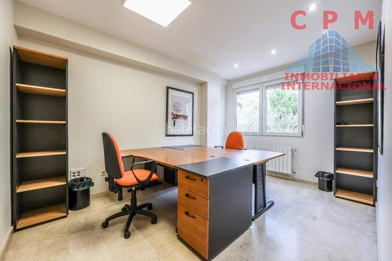 Foto 740803f4-8552-4c8d-b66b-661f63a0d657. Location chalet avec chauffage parking dans Peñagrande Madrid