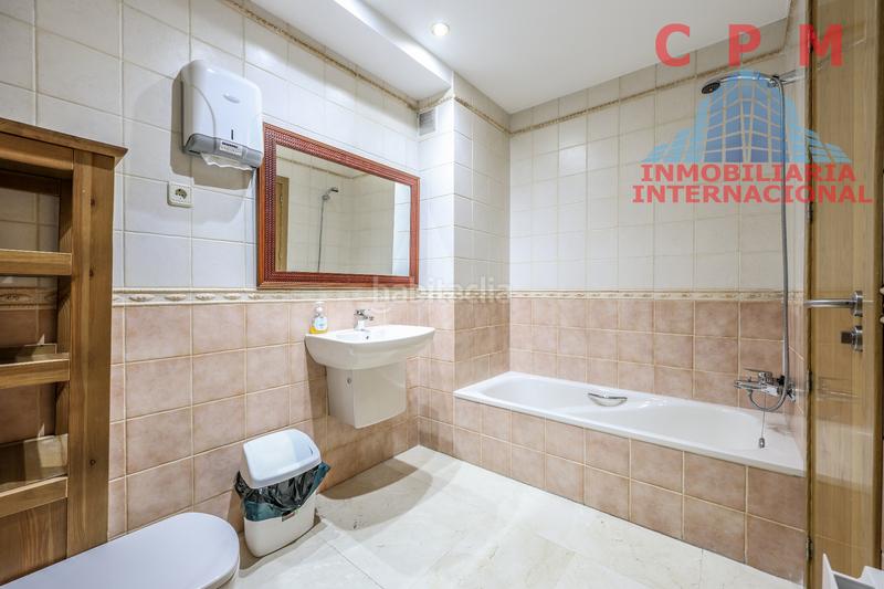 Foto 2ab1e5e0-7549-4210-81c6-78535b99a185. Miete chalet mit heizung parking in Peñagrande Madrid