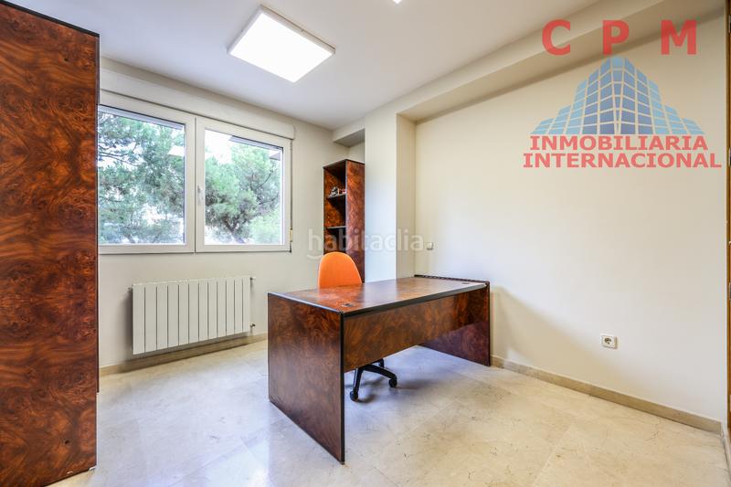 Foto 0b2c606b-87e5-48d0-9471-6ea33c532c3d. Rent chalet with heating parking in Peñagrande Madrid