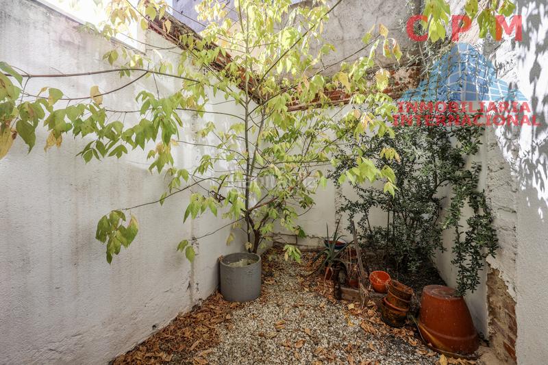 Foto 01913be8-f570-4421-bdfd-2c931f9cd7c3. Office space with heating parking in Ventas Madrid