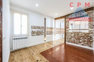 Pis a Palacio. Magnífico y luminoso piso reformado, de 91 m2, 3 habitaciones y