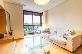 Lloguer Pis a Simancas. Estupendo piso amueblado, de 121 m2 y 3 dormitorios; situado en