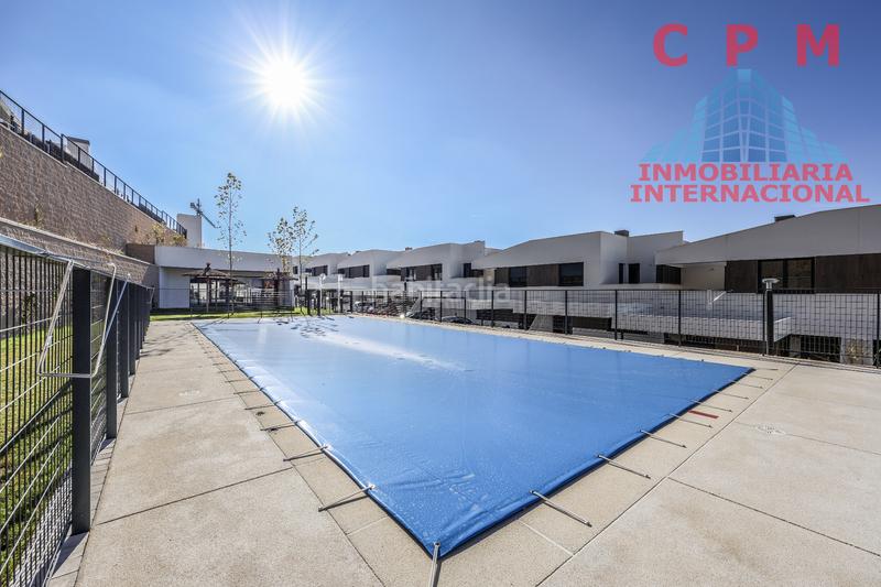 Foto 7f7538bf-04ad-4272-b218-e8e14aeb6a94. Location maison jumelée avec chauffage parking piscine dans Colmenar Viejo