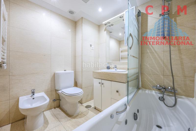 Foto 066b2929-c9fd-4fa9-9297-3605d66a745c. Affitto appartamento con camino riscaldamento parcheggio piscina in Boadilla del Monte