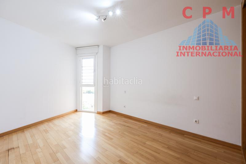 Foto b495ee89-fe28-47b8-b39d-070527c357bb. Affitto appartamento con camino riscaldamento parcheggio piscina in Boadilla del Monte