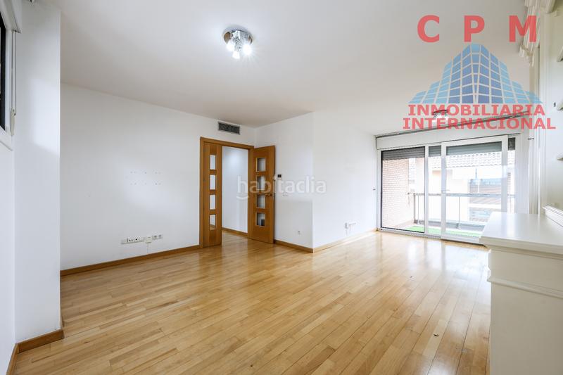 Foto e28ca6a4-d92f-4569-b036-3ee4065e437d. Affitto appartamento con camino riscaldamento parcheggio piscina in Boadilla del Monte